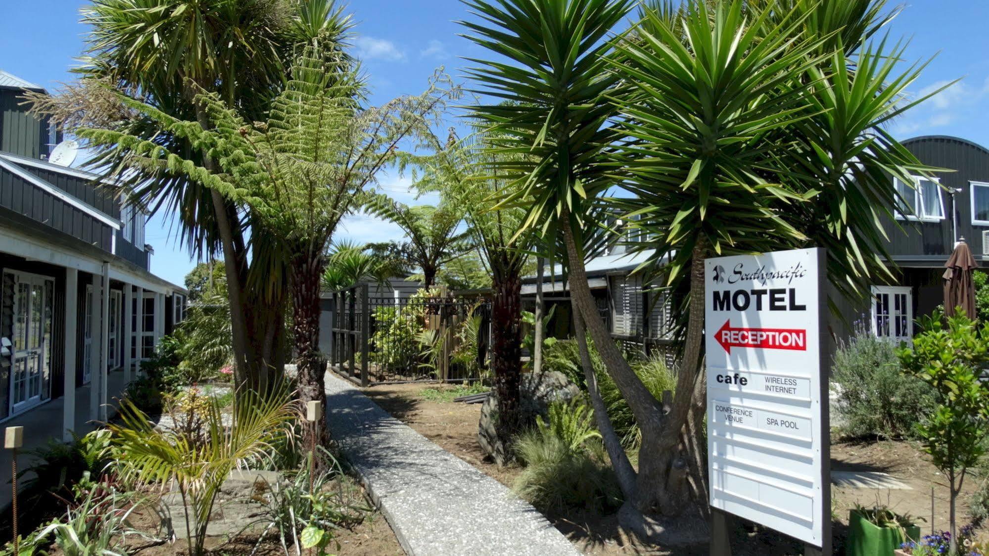 Southpacific Motel Whangamata Exterior foto