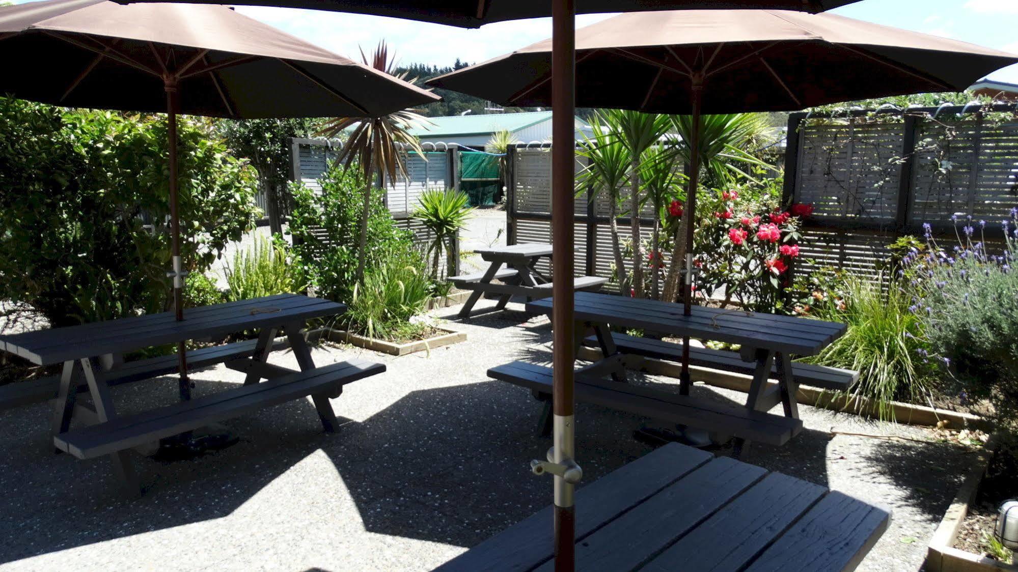 Southpacific Motel Whangamata Exterior foto